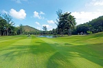 Гольф поле отеля CONSTANCE LEMURIA PRASLIN 5*