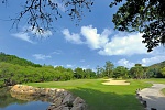 Гольф поле отеля CONSTANCE LEMURIA PRASLIN 5*